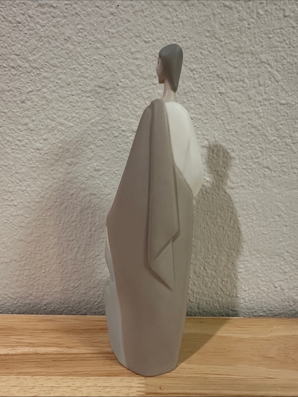 Lladro Holy Family Nativity Mat Finish 9” - Picture 3 of 6